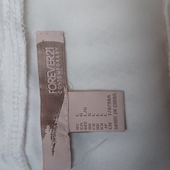 2/$50 White Lace Low-Cut Dress - Size Large - Picture 6 of 7